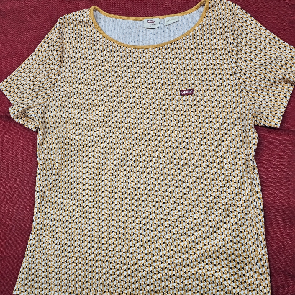 Levis Short Sleeve‎ Peach Print Women's T-Shirt XL